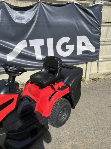 SPECIAL 384 H fűgyűjtős fűnyíró traktor