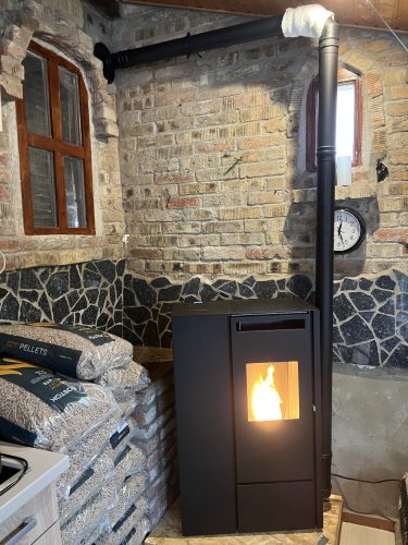  Pia pellet kályha (11 kW) Légcsatornázható