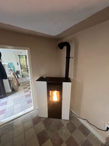  Pia pellet kályha (11 kW) Légcsatornázható